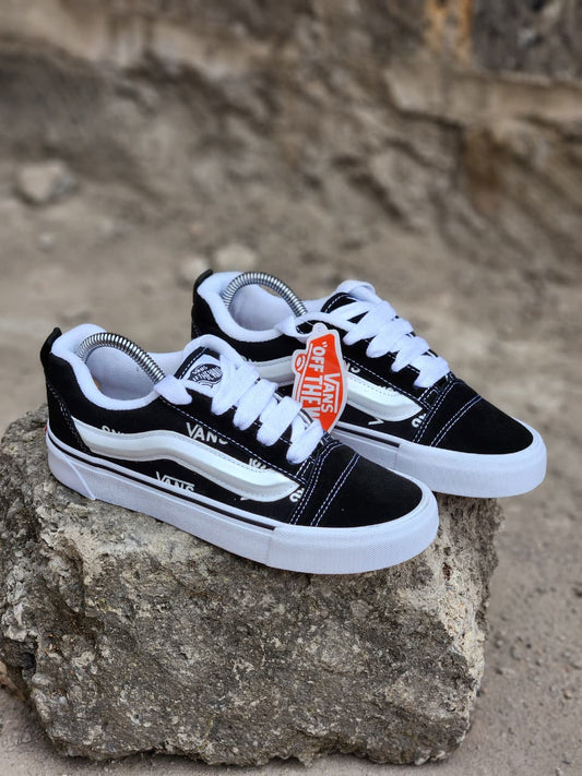 Vans Knu Skool Black & White