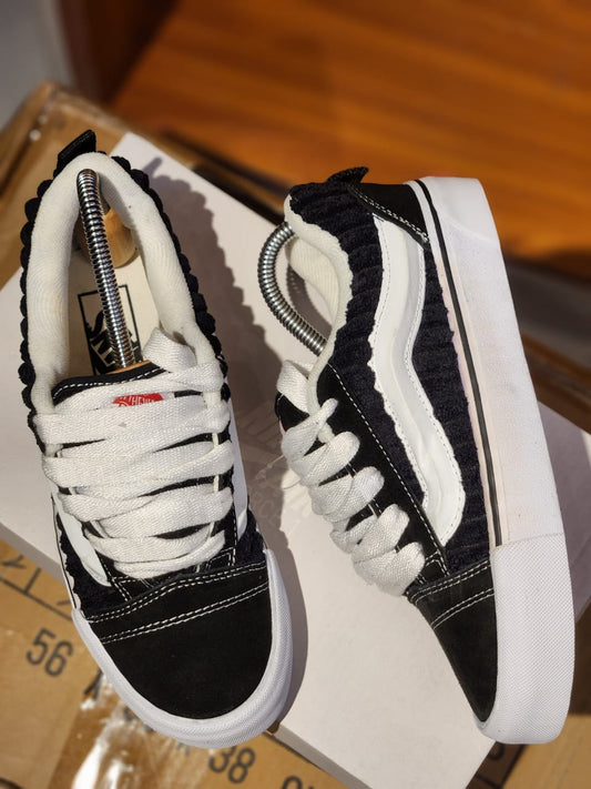 Vans Knu Skool Corduroy – Black/White